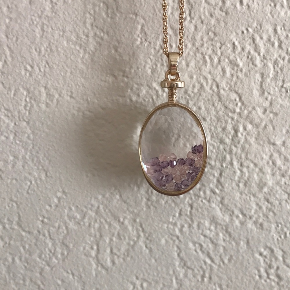 Bead pendent necklace